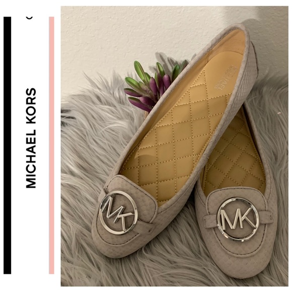 MICHAEL Michael Kors Shoes - NWT Michael Kors Lillie Snake Print Leather Flats